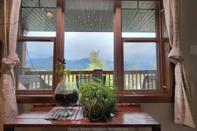 Image de Mountain and Lake Get Away for the Family