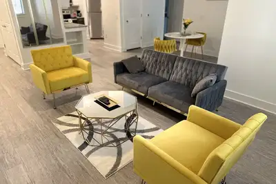 Image de Canary House midtown w/private entrance