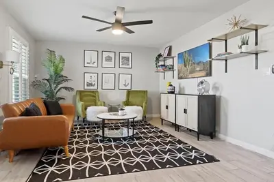 Image de Modern 2 Bdrm Townhouse Near Old Town Scottsdale!