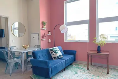 Image de McCormick Place 2br/2ba with Optional Parking/Patio/Gym/sleeps 6