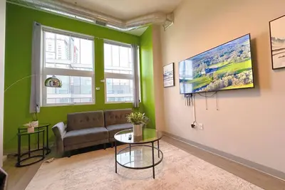 Image de McCormick Place Oasis with Optional Parking/Patio/Gym/sleeps 6