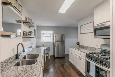 Image de Peaceful Blue Cottage Close to Downtown Fort Worth