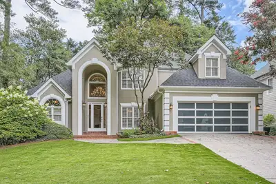 Image de 4br/4. 5ba Sleek Serenity Residence