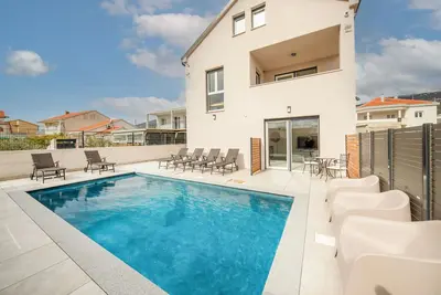 Image de Superbe appartement Ă Kastel Novi