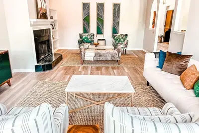Image de 5br Pool Home Near Beach & Img Academy