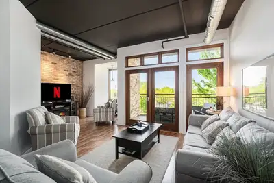 Image de Fountain View: Luxury 2br Loft in Downtown Grand Haven