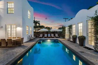 Image de Perfectly Located 6br Private Oasis w/ Heated Pool