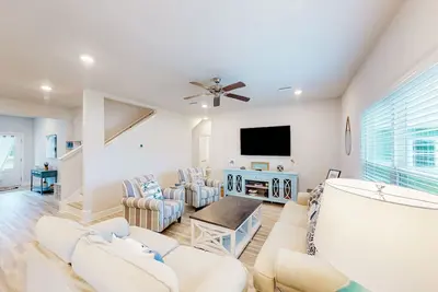 Image de Brand-new beach house with pool, beach access, Ac, & W/D