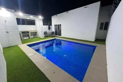 Image de 3 Bedroom Vacation House With A Pool