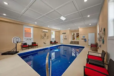 Image de Cha Cha’s Castle - 8br Sleeps 30 w/ Pool & Jacuzzi