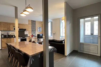 Image de Joli T3 rénové ds une villa 1900