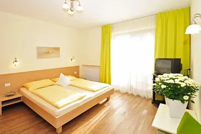 Image de Appartement de vacances \"Mignon 4\" avec vue montagne, piscine chauffée intérieure partagée et Wi-Fi