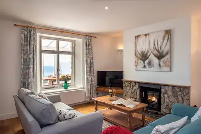 Image de Drake- A Coastal Cottage with Hot Tub & Stunning Views