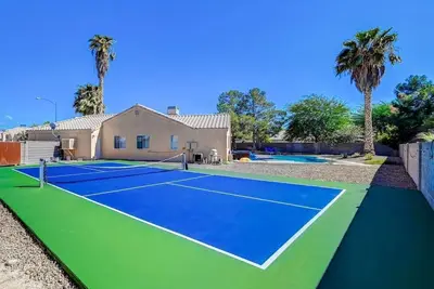 Image de 4br Vegas Oasis: Pool, Spa & Pickleball Court