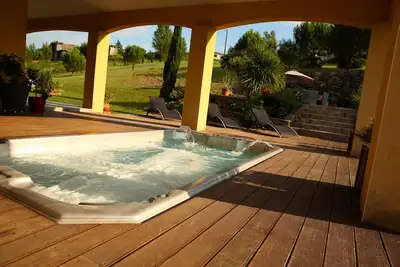 Image de Splendide Villa 8 chambres, panorama, Jacuzzi Xxl, Piscine, Carpe Diem Tolosa