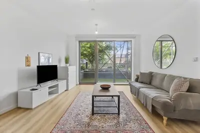 Image de Centrally Located - Modern - 2Bed - 2Bath Apartment