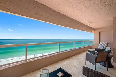 Image de Cbc 1-15e – 🔥 Spring Special – High-End Stays, Low Seasonal Pricing