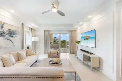Image de Gorgeous Waterfront Private Residence at The Ritz-Carlton Resort