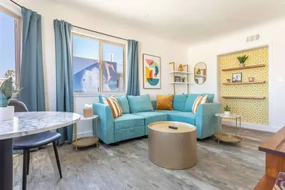 Image de Ocean View Hermosa Pier Apt by OrangeDoorStays