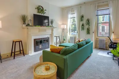 Image de Walk to Restaurants & Shops: Apt in Pennsylvania!