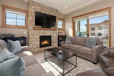 Image de Grand Park B202 · Winter Park/Fraser Condo W/Hot Tub & Mountain View