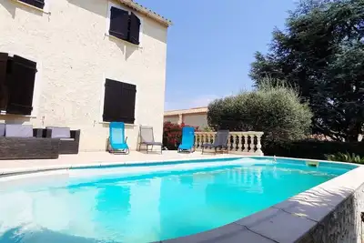 Image de Belle Maison (4ch et 2 SdB) avec piscine privée, proche commerces proximités