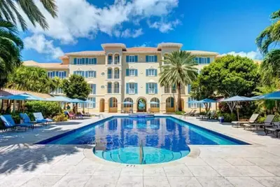 Image de \nVilla Renaissance 108:  Ocean Front, 2 Story, 7 Bedrooms, 7 1/2 Bathrooms,