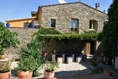 Image de Masia Catalana con Pisicna y Cerca de Roses