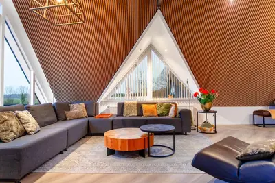 Image de Stylish forrest Villa \"Bij Klaas\" with 4 bathrooms