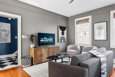 Image de The Sutton - C | Close to King & Historic Charm