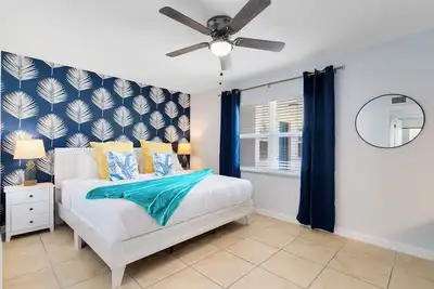 Image de Beachside~ Walk to the beach, Pool, Bbq, Gym, Patio