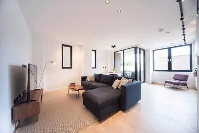 Image de Moderne et Calme Appartement | Balcon + Ascenseur