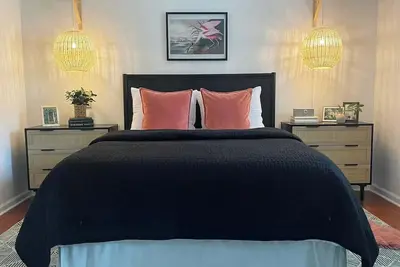 Image de Coastal Oasis w Pool near Beach & City! Dog Paradise!