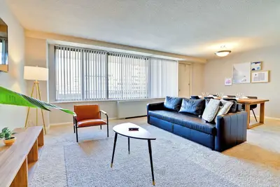 Image de Modern Arlington Apt w/ Pool & Gym