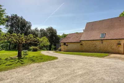 Image de Charmant gîte avec jardin, clim, wifi, proche Sarlat et rivière Dordogne, animaux bienvenus
