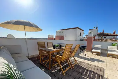 Pet001 Appartement moderne et lumineux de 2 chambres