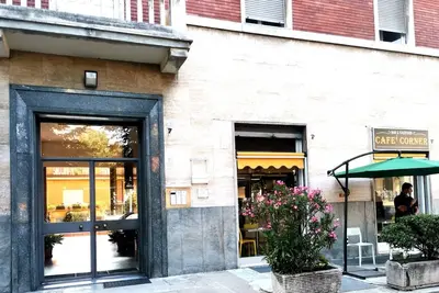 Parma Express: Apartment Front of Train Station & Parking