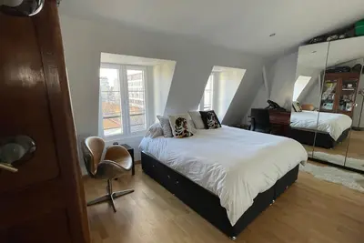Image de Charmant appartement avec terrasse ensoleillée à 10 minutes à pied de La Défense