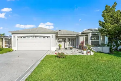 Image de 3/2 Designer in the Village of Del Mar near the Spanish Springs Towne Square