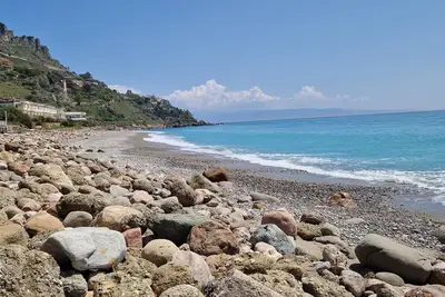 House 1 Minute From The Sea, 8 Km From Taormina 30 Km From The Highest Point Of Etna