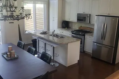 Image de Beautiful Spacious Townhouse Rental Walking Distance From Blue Moutain Village