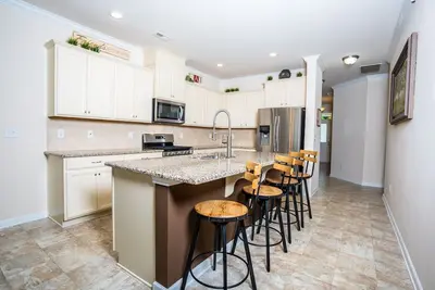 Image de Immaculate home very spacious beautiful neighborhood.