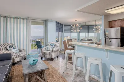Image de Cozy and Quaint Townhouse with water views - Srd1042