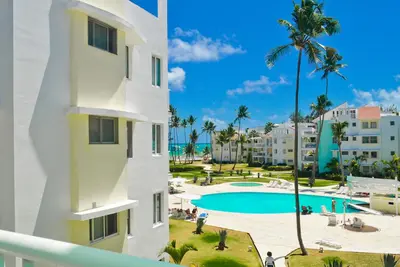 Image de Playa Turquesa D-304 Premier Beachfront Ocean/Pool view
