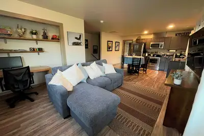 Image de Cozy guest suite in Whitefish. Private countryside living 1 mile to downtown!
