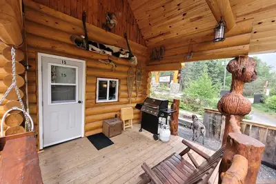 Image de Site 15 Trapper Glamping Bunkie Small Urban Farm