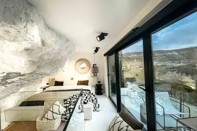 Cave Suite Kahf (Lomas de Ruvira cave hotel)
