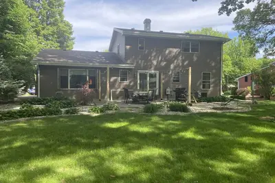 Image de 1. 4 miles from Eaa grounds, Quiet Neighborhood, 3 bedroom family home