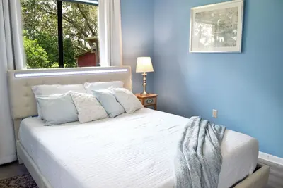 Image de Relaxing Country Farmhouse with Hot Tub 4br\/2ba, Sleeps 10, Equine Friendly