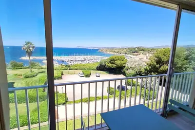 Image de T2 climatisé - Wi-Fi - Parking - Piscine - Tennis - 200m plages & commerces